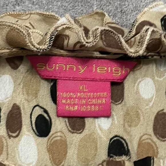 Sunny leigh ruched button up top - Picture 5 of 6